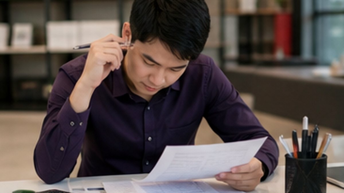 How Much Savings Before Becoming a Property Agent?